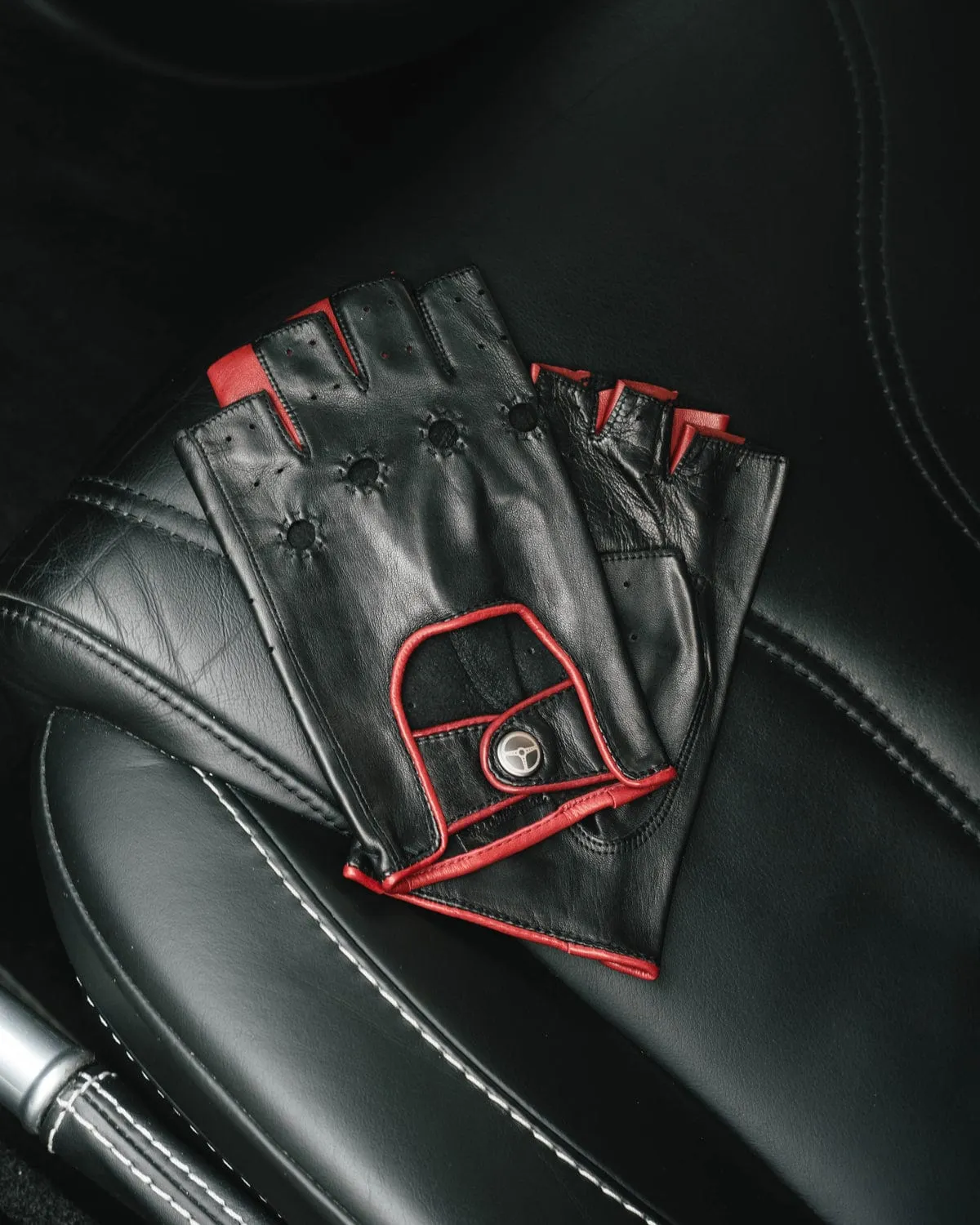 AUTHENTIC RACE MK2 - Fingerless Leather Driving Gloves - Black/Red