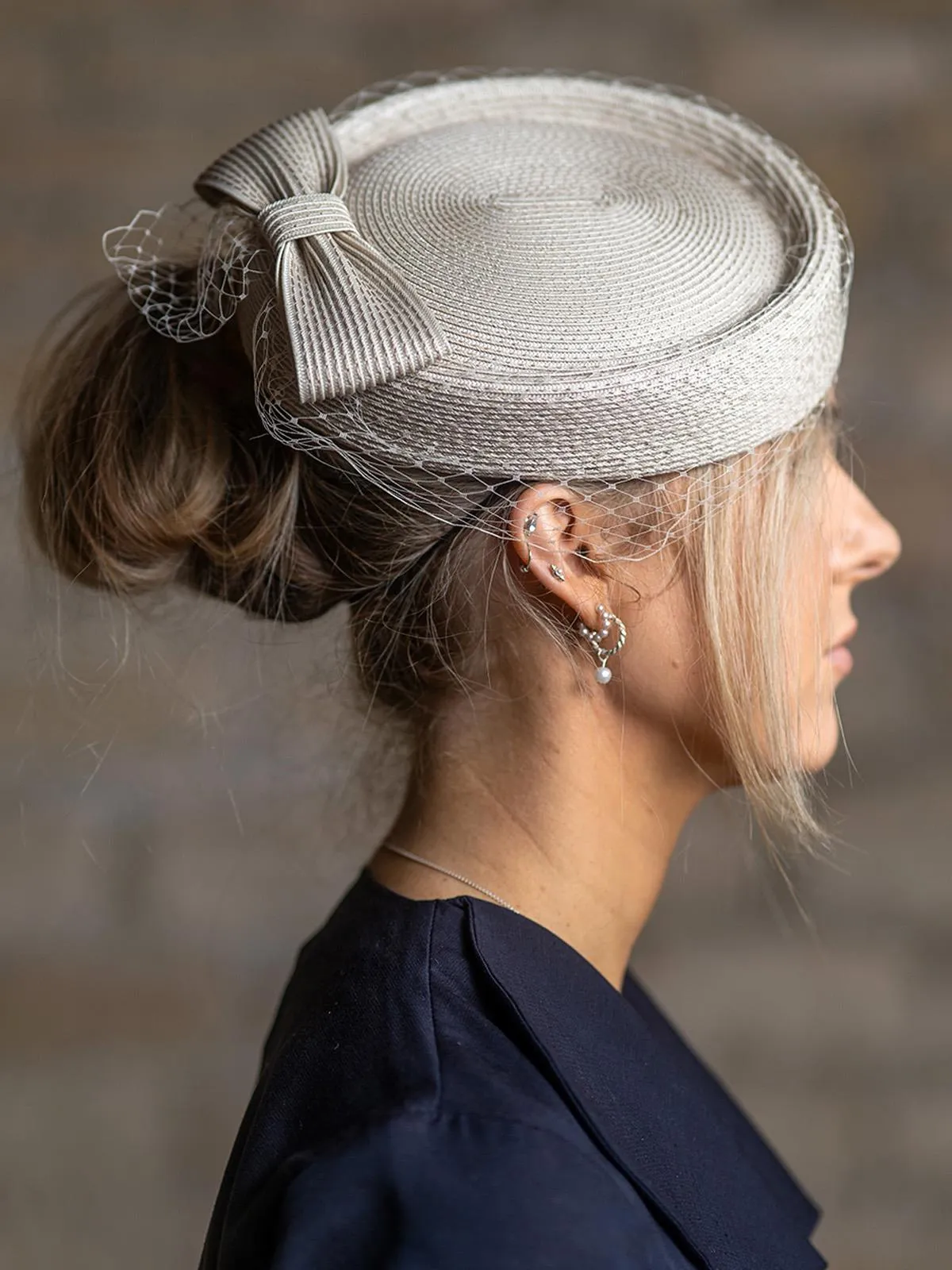 Beige Woven Bow Vintage Style Pillbox Hat